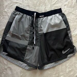 Men’s medium Nike running shorts